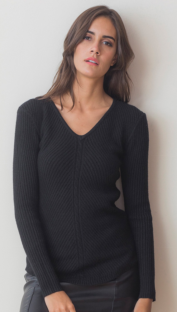ALLESSA CLASSIC SWEATER